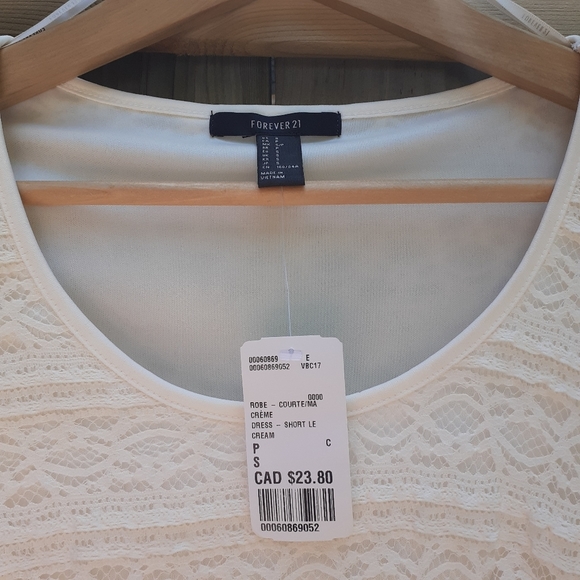 💥3/$25💥 NWT LACE DRESS-S - Picture 2 of 5